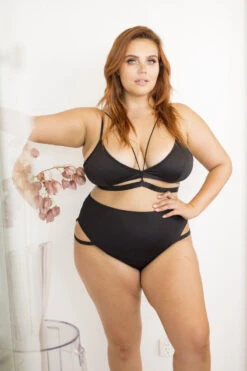 Lunalae Bella Top - Black -Pole Dance Clothing Shop 6R7A8460