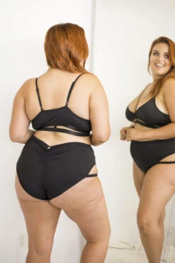 Lunalae Bella Top - Black -Pole Dance Clothing Shop 6R7A8477