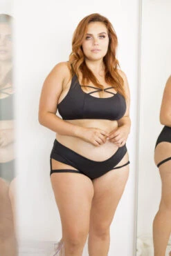 Lunalae Lure You Low-Rise Garter Shorts - Black -Pole Dance Clothing Shop 6R7A8553