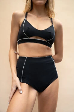 Lunalae Missy Top - Recycled Black -Pole Dance Clothing Shop Copyof220701 LunaLae 17 0768