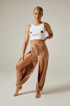 CXIX XX Tee 2.0 - White 10 CXIX XX Tee 2.0 - White -Pole Dance Clothing Shop CreaturesofXIXXXTee2.0 White21 05 24CreaturesofXIX12229 edit