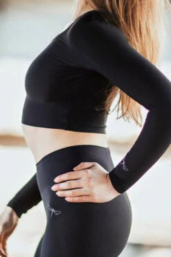 Dragonfly Pavi Crop Top - Black -Pole Dance Clothing Shop DF Pavi black 03212 540x 7666308c fa76 45c3 8e73 023125ae5eeb