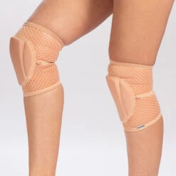 Queen Grippy Kneepads - Latte -Pole Dance Clothing Shop NudeLatteGrip1