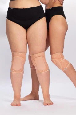 Queen Grippy Kneepads - Latte -Pole Dance Clothing Shop NudeLatteGrip4