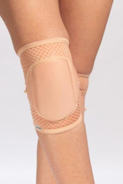Queen Grippy Kneepads - Latte -Pole Dance Clothing Shop NudeLatteGrip6