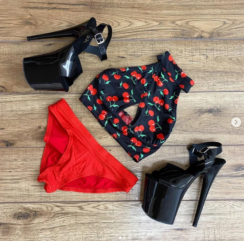 Shark Polewear Tanna Top - Cherry Print 5 Shark Polewear Tanna Top - Cherry Print - Image 5