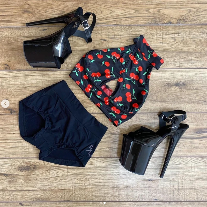 Shark Polewear Tanna Top - Cherry Print 4 Shark Polewear Tanna Top - Cherry Print - Image 4