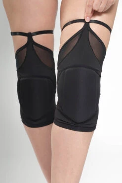 Queen Kneepads - Black Fire